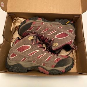 Merrell hiking boots women’s